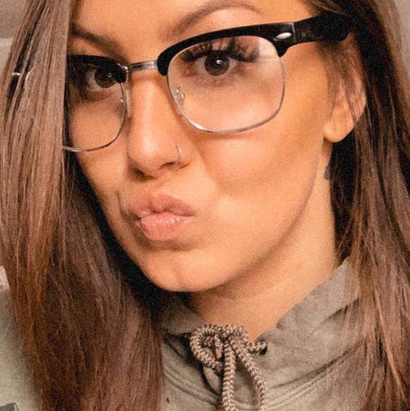 aprilfischer18